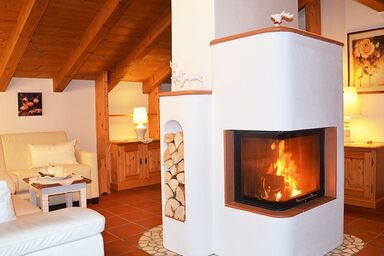 Ferienwohnung Haid - Suite Silberdistel, 1-2 Personen, 75 qm, 2 Bäder, Kachelofen, Balkon