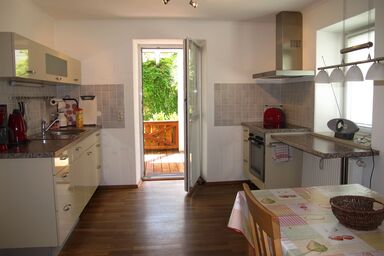 Ferienwohnung Schuster - Ferienwohnung, 55qm, 1 Schlafzimmer, Küche extra, TV, Telefon, Fön, Terrasse