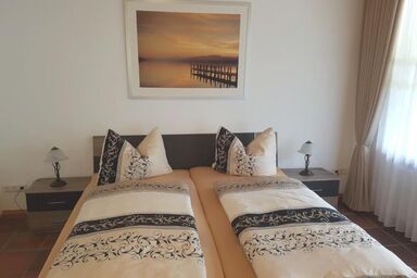 Ferienwohnung Resch - Ferienwohnung Steinberg, 2-4 Personen, 50 qm, Balkon, TV, 1 Schlafzimmer, Obergeschoss