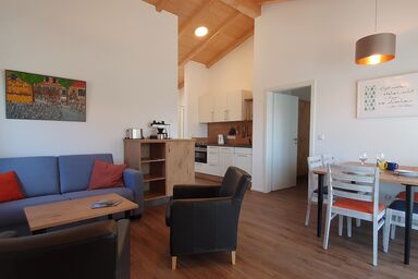 Ferienwohnungen Chiemsee - Ferienwohnung Hochplatte, 1. Stock, für bis zu 4 Pers., 48 qm