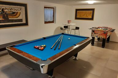 Chiemsee-Ferienhaus Schlegel - Ferienhaus für 8 Personen, 190 qm, 4 Schlafräumen, 2 Bäder, Terrasse und Garten