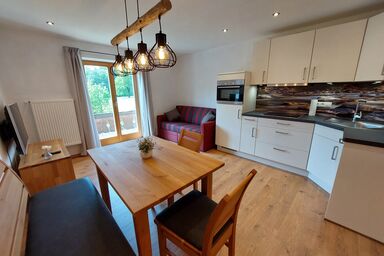 Pilzhof - Ferienwohnung für 2 Personen, 45 m², Wohnzimmr, Schlafzimmer, Dusche/WC, Balkon, WLAN