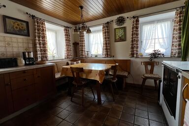 Lisa's Ferienwohnung - Stammhaus 100qm für max. 4 Pers. mit zwei Schlafzimmern