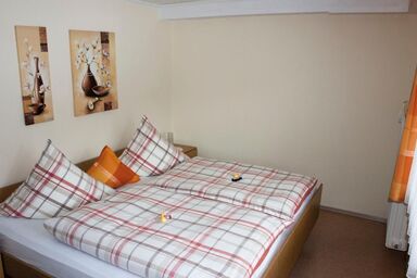 Ferienwohnung "Haus Franziska" - Ferienwohnung (70qm) mit vollausgestatteter Küche mit Geschirrspüler und Terrasse