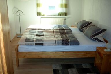 Ferienwohnung Deuerling - Ferienwohnung 2 (60qm) mit Küche und Gartenlaube