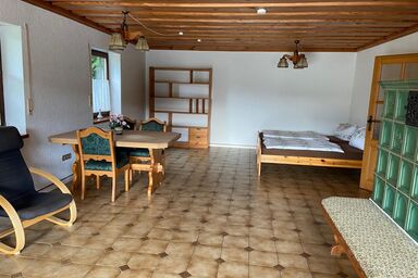 Appartements Schnaittach - Kleines Appartement mit Terrasse und Gartenzugang