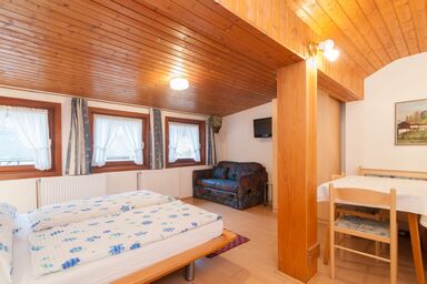 Gasthof Lug ins Land Biobauernhof "Oberzmölnig" - Zimmer 10 "Egelseezimmer"