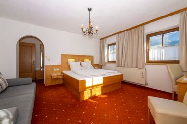 Hof Unterhuben - Familienzimmer mit Balkon