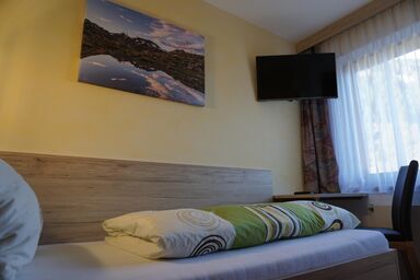 Pension Klampferer - Einzelzimmer, Dusche oder Bad, WC, Balkon