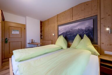 Energiepension Schwaiger - Doppelzimmer, Dusche, WC SPIELBERG