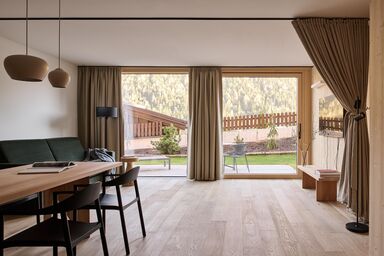 Lärchenlodge Apartments and Spa - Apartment Top 1 barrierefrei mit Garten