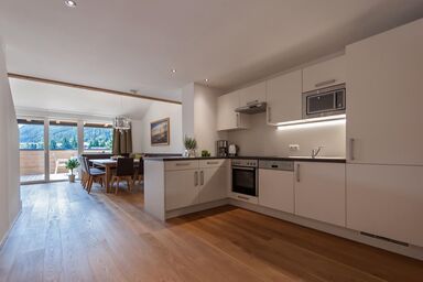 Central - Holiday Resort Flachau - Penthouse Benzeck (1-14 Personen/5 SZ, 5 Bäder)