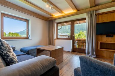 Gästehaus Strasser - Appartement 4 mit 1,5 Schlafräumen und 2 Balkonen