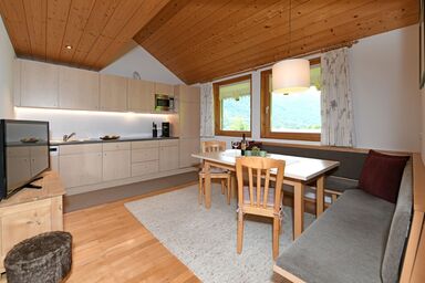 Lingg Petra u. Elmar - Haus Lingg - Ferienwohnung 2 hinten Üntschenblick