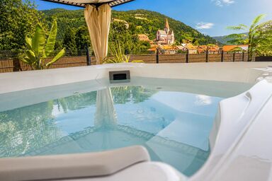 Dreamliner Murau – Bungalow mit Whirlpool & Garten