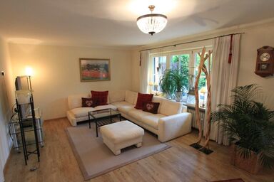 Ferienhaus in Hagrain mit Grill, Terrasse und Garten