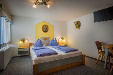 Familienhotel & Wildpark Lodges Hochriess - Mehrbettzimmer