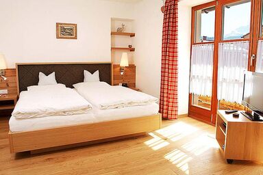 Haus Bergblick - Gemütliche Ein-Raum-Ferienwohnung, 27m², Balkon, Kochnische und Bergblick