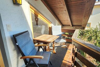 Haus Auracher - Ferienwohnung 45 qm, bis 3 Personen, 1 Schlafzimmer, Balkon, WLAN