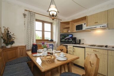 Ferienwohnungen Reiter - Ferienwohnung Regina, 2 Schlafzimmer, 2 Duschen, 4 Betten u. Kinderbetten, 55 qm
