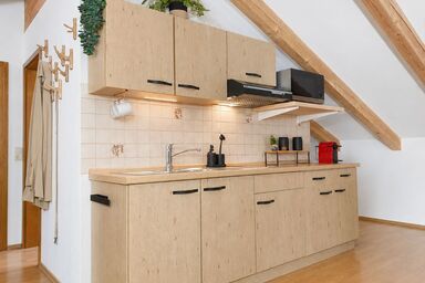 Ferienwohnungen Stecher - Ferienwohnung 7, 43 qm, großzügiges Studio im Dachgeschoss mit Loggia