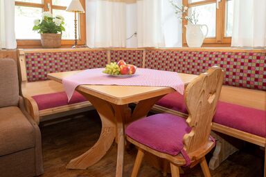 Knoglerhof inkl. Chiemgaukarte - 2 Appartement 35qm, Balkon, Kochnische, 1 Wohnschlafzimmer, max 2 Pers, WLAN