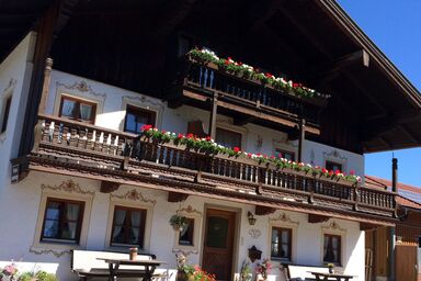 Schifterhof Ruhpolding - Ferienwohnung Bauernhof Südbalkon 36qm, Kochni., 1 Schlaf- und 1 Wohnzimmer