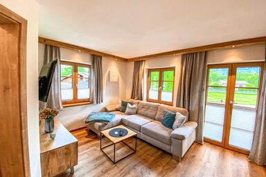 Gastager Hof inkl. Chiemgaukarte - Ferienwohnung Zellerberg 55qm, Balk.,1 Schlafz., Wohnzi., Kochnische, max. 2 P.