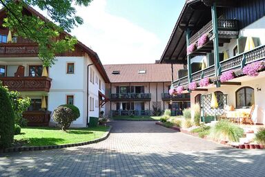 Landhaus Cornelia - Einzelzimmer (18qm) mit Balkon und WLAN
