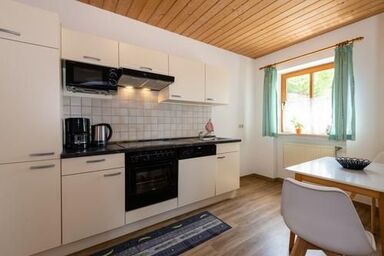 Wellness-Ferienwohnungen Zellertalblick - Erkerwohnung mit Terrasse