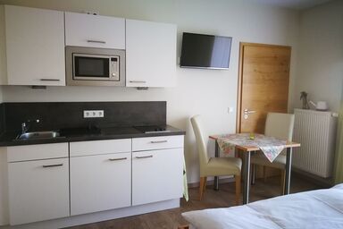 HopfenErlebnisHof Gästehaus - Appartement 3 (23qm) mit Balkon