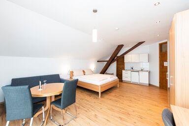 Weingut und Gästehof Borst - Helles Appartement mit kostenfreiem WLAN