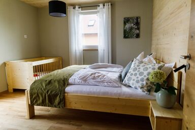 Ferienhof Waldblick - Ferienwohnung Waldblick (86qm im EG) mit zwei Terrassen und freiem Blick über Wiesen und Ä