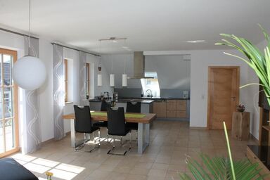 Ferienwohnung Faber - Ferienwohnung Faber mit großen Südbalkon, elektr. Markise in ruhiger Lage im Altmühltal