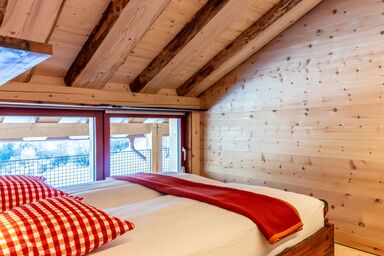 Ferienhaus Regan, Obersaxen-Valata - Wohnung Robinie, 4.5 Zimmer Ferienwohnung für max. 5 Pers.