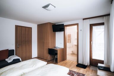 Gästehaus Apartments Lässer - Doppelzimmer mit Balkon