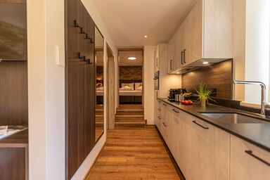 Tevini Boutique Suites by we rent - Designer Ferienwohnung mit Balkon & Küche - 1