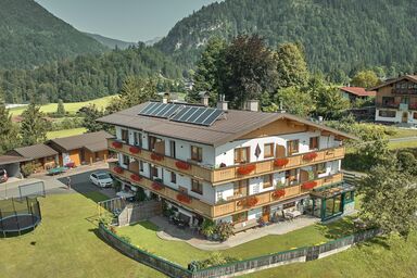 Pension Sonnleit - Familie Kirchmaier - Doppelzimmer, Dusche, WC, Bergseite