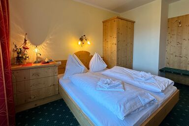 Dorferwirt - Doppelzimmer, Bad, WC, Standard