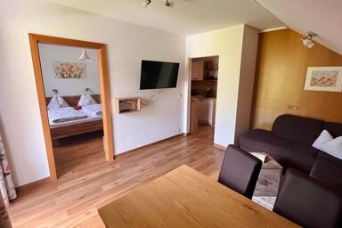 Landhaus Kogler - Appartement Sinabell/Hochwurzen, Dusche, WC getr.