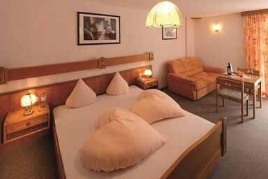 Hotel Sonnalpen - Dreibettzimmer, Bad, WC