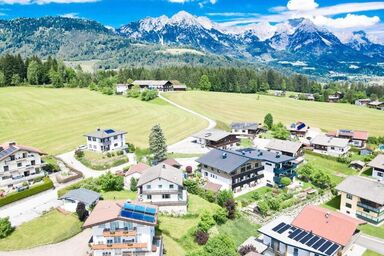 Gruber Alpin Living - Ferienhaus, Dusche, WC, 4 oder mehr Schlafräume