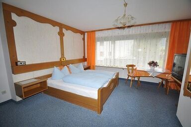 Haus Fahringer - Margarethe Himberger - DZ "Typ1"- DU/WC,TV