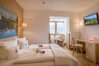 Gartenhotel Rosenhof - Das Paradies bei Kitzbühel - Doppelzimmer Morgensonne oder Waldduft