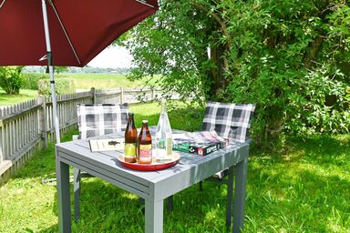 Seethal-Chiemseestrand - Moderne Dachgeschosswohnung in Seenähe ? Übersee-Feldwies