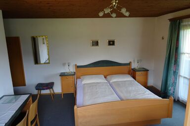 Gästehaus Pichler - Doppelzimmer mit Balkon 2