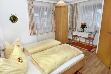 Gästehaus Sonnenheim - z_nicht verwenden_DZ mit Dusche und WC 4