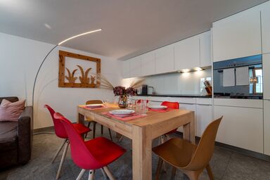 Stilvolle Ferienwohnung 1-6 Pers - Chasa32 OG