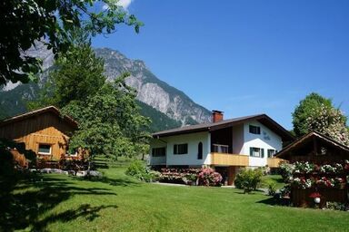 Ferienwohnung "Angelika" mit Terrasse