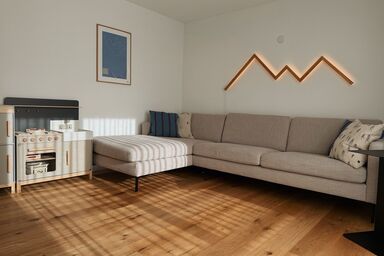 Zentrale Fewo "Sunnuhof Lodge" mit Bergblick